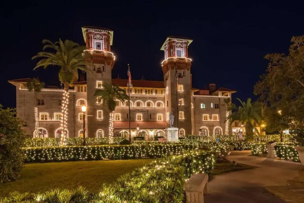 Cozy Quiet St Augustine Private Condo - 2Bed, 1 Bath, Sleeps 6, Steps To Historic St Augustine Center & All Tourist Attractions, Restaurants, Cafes, Backyard, Porch St. Augustine Dış mekan fotoğraf